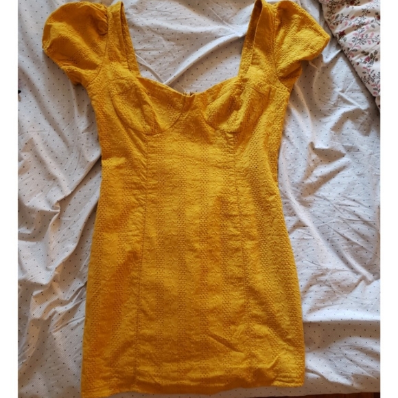 Forever 21 Yellow dress - Picture 1 of 6